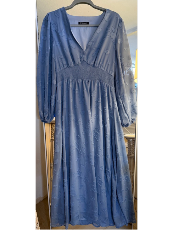 Simplee Dresses & Skirts - NEW Simplee Blue Floral Maxi Dress M
